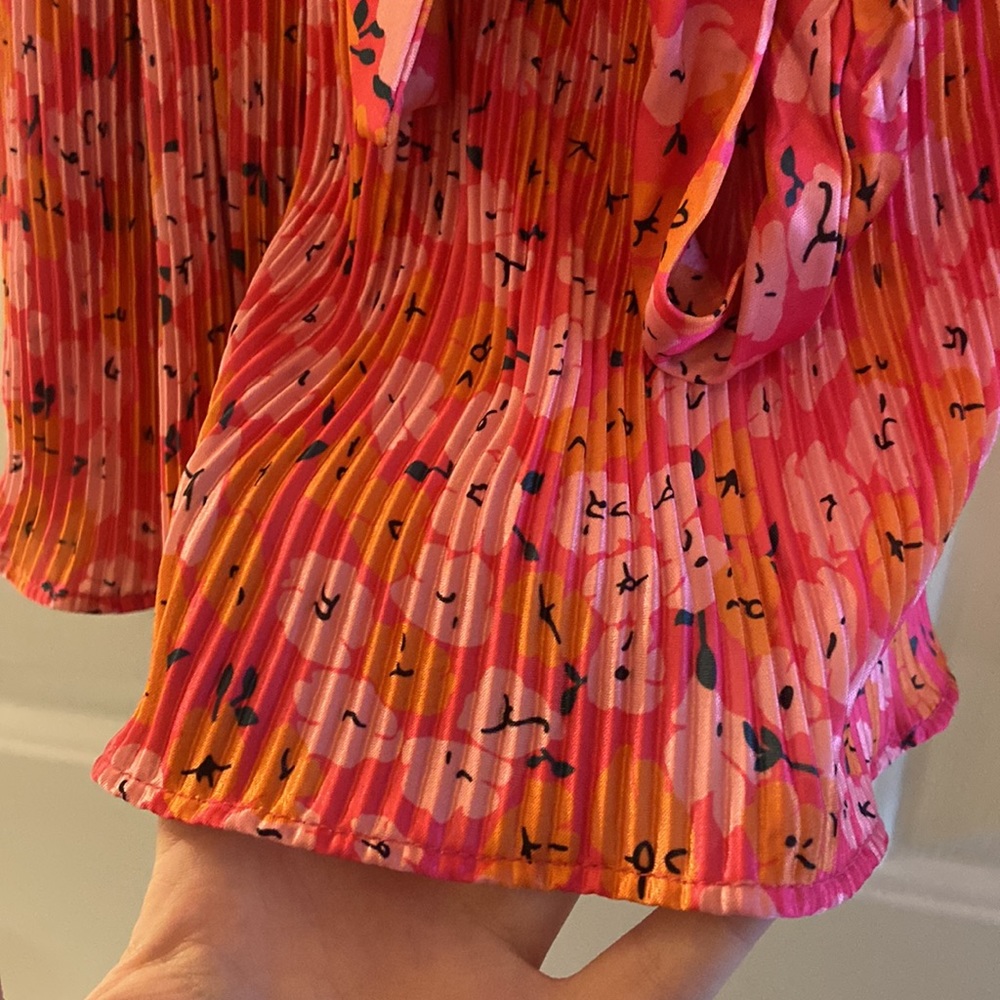 Petal and Pup Pleated Romper - Picture 2 of 4